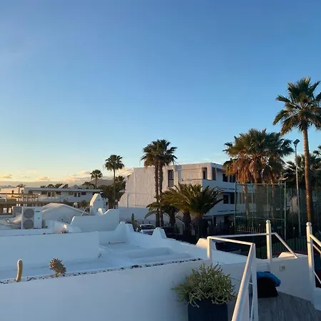 Luxury Two Bed Seaviews Apartment Puerto del Carmen  Exterior photo