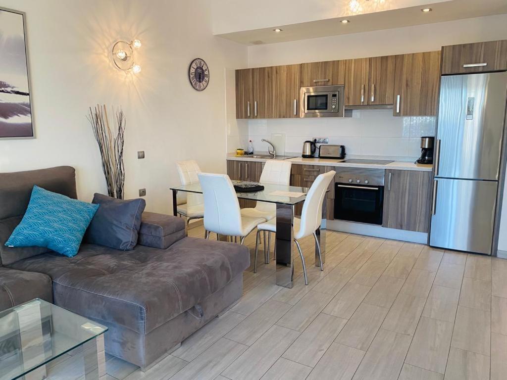 Appartement Luxury Two Bed Seaviews *